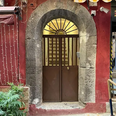Residenza Trinita * Nápoly