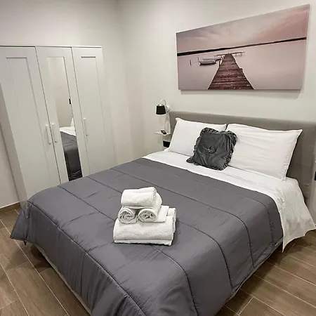 Residenza Trinita Pensjonat Neapol